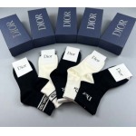 2024年秋冬新品人気 ディオール 靴下一箱5足セット