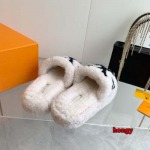 2024年11月22日秋冬高品質新品入荷ルイヴィトン女性ラムウールのスリッパ HY工場35-41