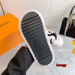 2024年11月22日秋冬高品質新品入荷ルイヴィトン女性ラムウールのスリッパ HY工場35-41