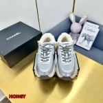 2024年11月25日秋冬高品質新品入荷シャネルレザー 羊毛 裏ボアスニーカー HY工場