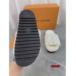 2024年11月25日秋冬高品質新品入荷ルイヴィトン ウールのスリッパ  HY工場