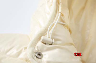 2024年12月10日秋冬人気 モンクレール  女性ダウンジャケット123工場