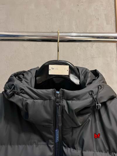 2024年12月10日秋冬高品質PRADA 綿入れの服 ジャケットアウター bf工場