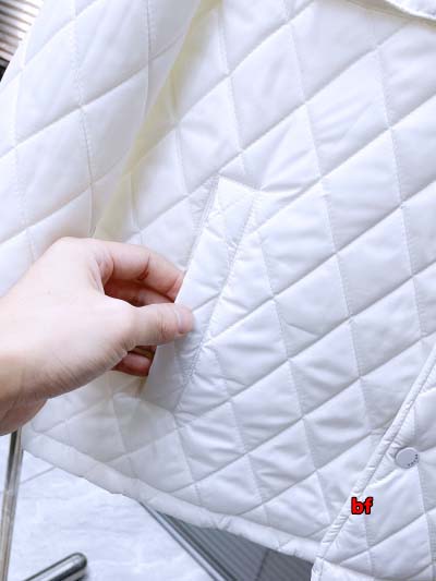 2024年12月10日秋冬高品質PRADA 綿入れの服 ジャケットアウター bf工場