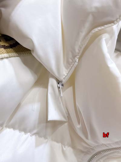 2024年12月11日秋冬高品質グッチ ダウンジャケットアウター bf工場