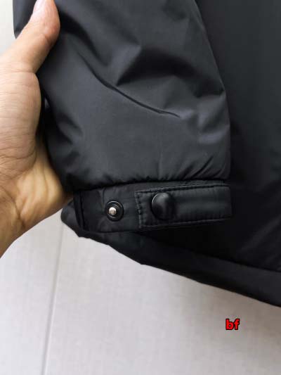 2024年12月11日秋冬高品質PRADA 綿入れの服ジャケットアウター bf工場