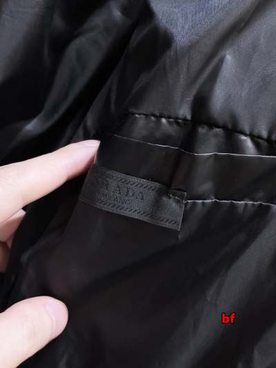 2024年12月11日秋冬高品質PRADA 綿入れの服ジャケットアウター bf工場
