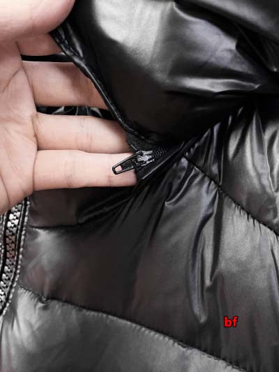 2024年12月11日秋冬高品質PRADA ダウンジャケットアウター bf工場