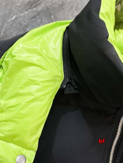 2024年12月11日秋冬高品質PRADA ダウンジャケットアウター bf工場