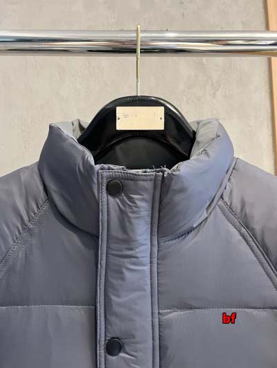 2024年12月11日秋冬高品質PRADA ダウンジャケットアウター bf工場