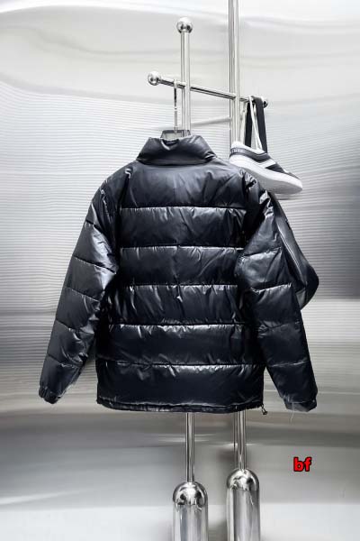 2024年12月11日秋冬高品質PRADA 綿入れの服ジャケットアウター bf工場