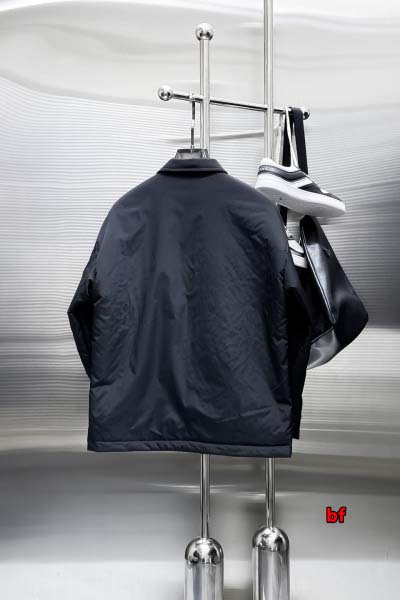 2024年12月11日秋冬高品質PRADA 綿入れの服ジャケットアウター bf工場