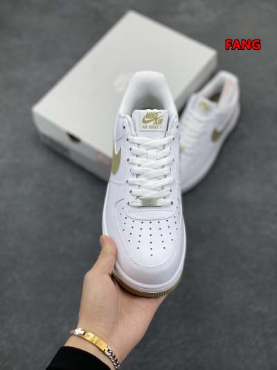 2024年12月20日秋冬新作入荷 NIKE スニーカー FANG工場