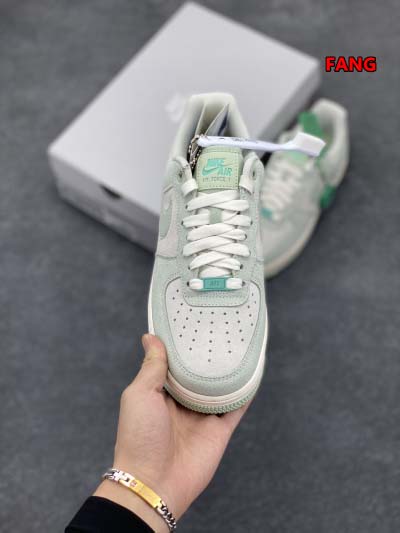 2024年12月20日秋冬新作入荷 NIKE スニーカー FANG工場