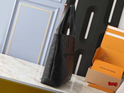 2024年12月25日秋冬新品入荷ルイヴィトン ブランドバッグ feng工場