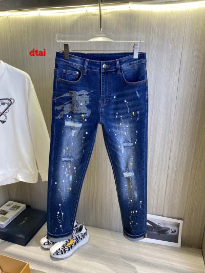2024年12月26日入荷秋冬新品  バーバリー ジーンズ   dtai工場