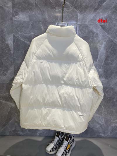 2024年12月27日秋冬新品PRADA ダウンジャケットアウター dongtai工場