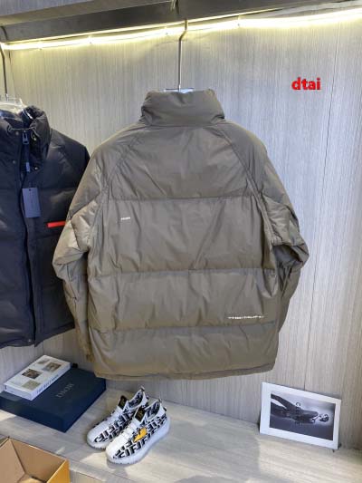 2024年12月27日秋冬新品PRADA ダウンジャケットアウター dongtai工場