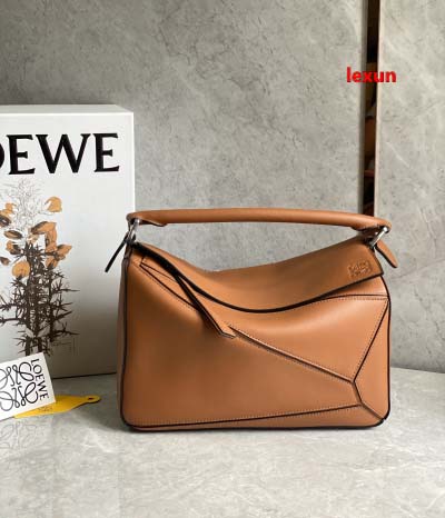 2025年早春新品入荷 LOEWE 本革 バッグ lexun工場Size ：30*12*19cm