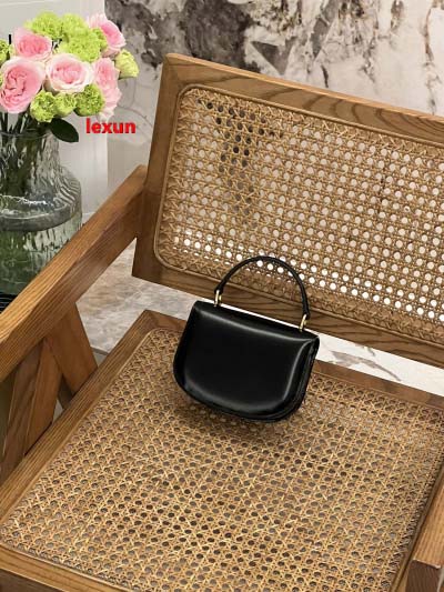 2025年早春新品入荷 CELINE  本革 バッグ lexun工場15.5-11.5-5 cm