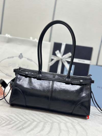 2025年早春高品質新品入荷 PRADA  バッグ 3工場