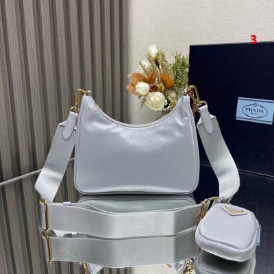 2025年早春高品質新品入荷 PRADA  バッグ 3工場