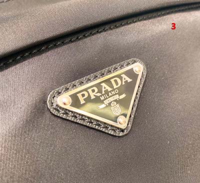 2025年早春新品入荷 PRADA クラッチバッグ 3工場
