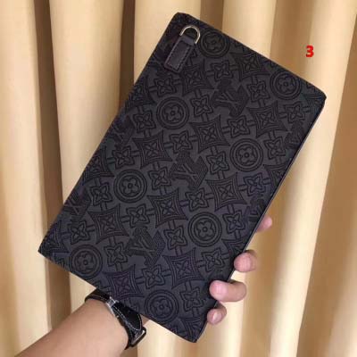 2025年早春新品入荷  ルイヴィトン クラッチバッグ 3工場