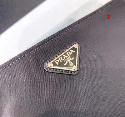 2025年早春新品入荷 PRADA クラッチバッグ 3工場