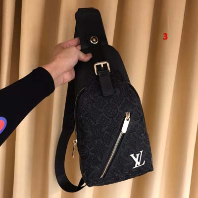 2025年早春新品入荷 ルイヴィトンチェストバッグの男性 3工場