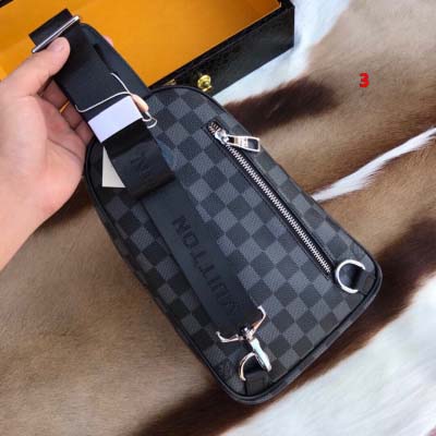 2025年早春新品入荷 ルイヴィトンチェストバッグの男性 3工場
