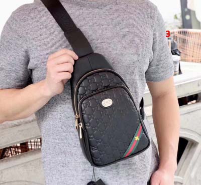 2025年早春新品入荷 グッチ チェストバッグの男性 3工場