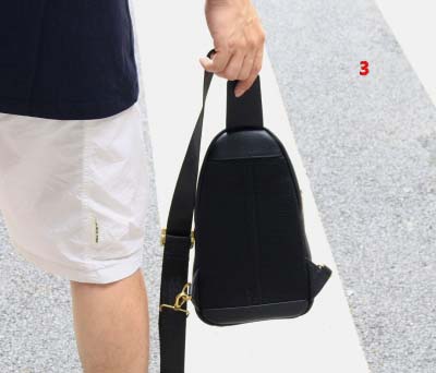 2025年早春新品入荷 グッチチェストバッグの男性 3工場