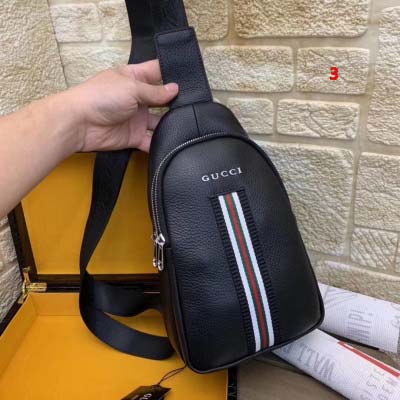 2025年早春新品入荷 グッチ  チェストバッグの男性 3工場