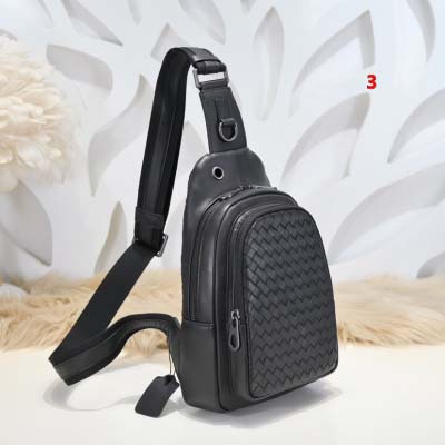 2025年早春新品入荷 Bottega Veneta  チェストバッグの男性 3工場