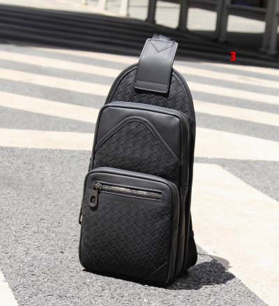 2025年早春新品入荷 Bottega Veneta チェストバッグの男性 3工場