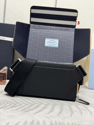 2025年早春新品入荷 PRADA チェストバッグの男性 3工場