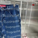 2024年12月4日秋冬新品入荷SUPREME ジーンズ FF工場