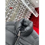 2024年12月9日秋冬高級N品新品 Pradaダウンジャケット ベスト  520工場