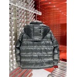 2024年12月10日秋冬人気 PRADA ダウンジャケット123工場