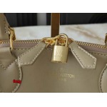 2024年12月25日秋冬新品入荷ルイヴィトン ブランドバッグ feng工場