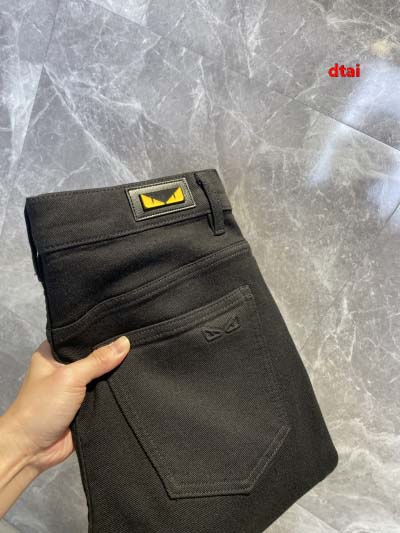2024年12月26日入荷秋冬新品   FENDI  ジーン...