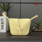 2025年早春新品入荷 LOEWE 本革 バッグ lexun工場 size：19.5*14.5*20.8