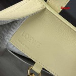 2025年早春新品入荷 LOEWE 本革 バッグ lexun工場 size：19.5*14.5*20.8