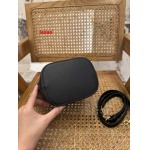 2025年早春新品入荷 CELINE 本革 バッグ lexun工場16-19-12cm