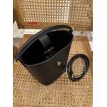 2025年早春新品入荷 CELINE 本革 バッグ lexun工場16-19-12cm