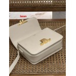 2025年早春新品入荷 CELINE  本革 バッグ lexun工場18.5cm