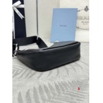 2025年早春高品質新品入荷 PRADA  バッグ 3工場