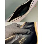 2025年早春高品質新品入荷 PRADA  バッグ 3工場