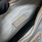 2025年早春高品質新品入荷 PRADA  バッグ 3工場